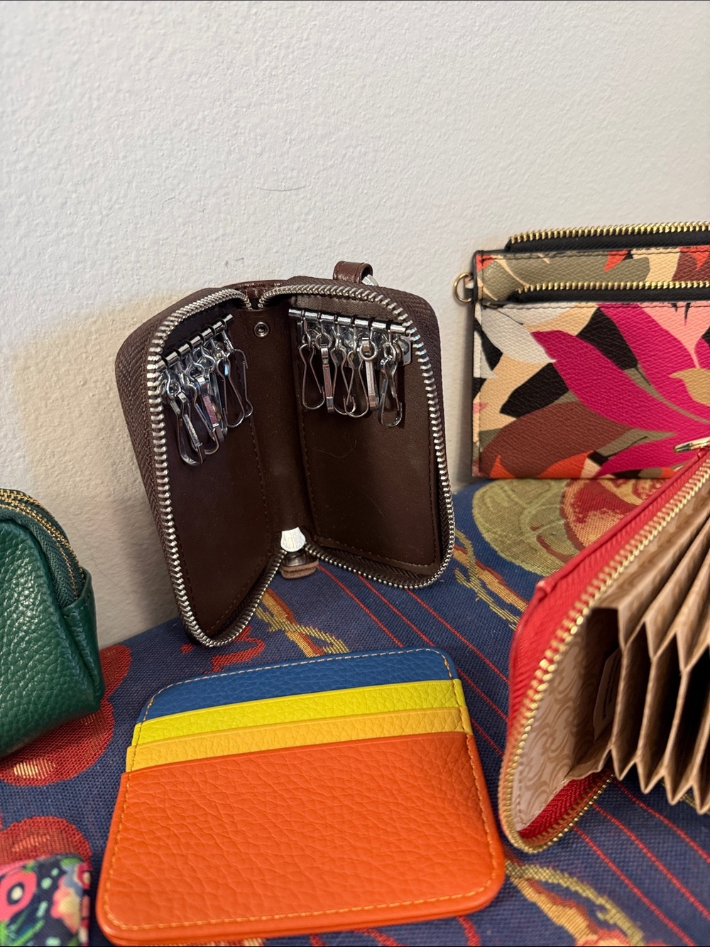 Multi-Color Leather Card Wallet and Key Pouch Set - Picture 2 of 4